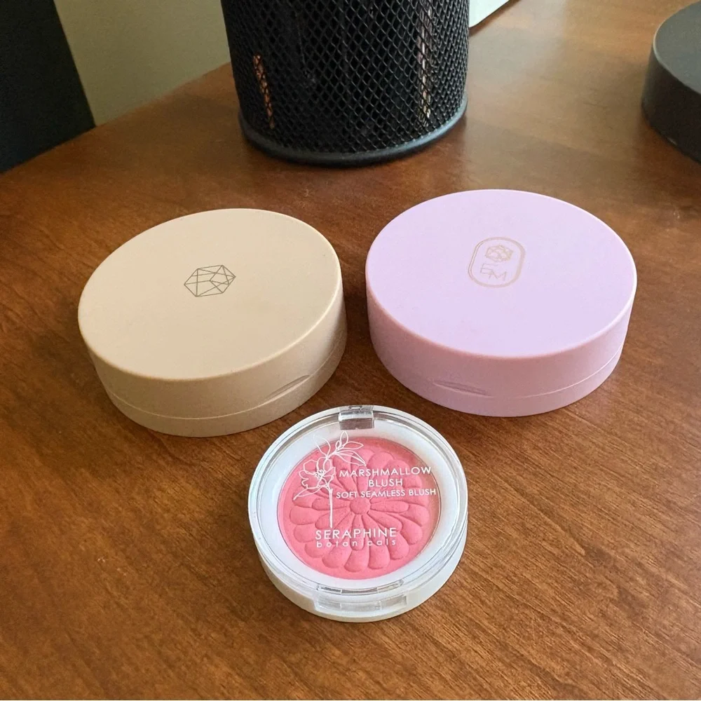 EM Cosmetics Heaven’s Glow Elysium and Rocco and Seraphine Cosmetics Marshmallow - Picture 1 of 9